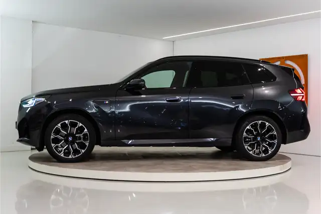 BMW X3 view 2
