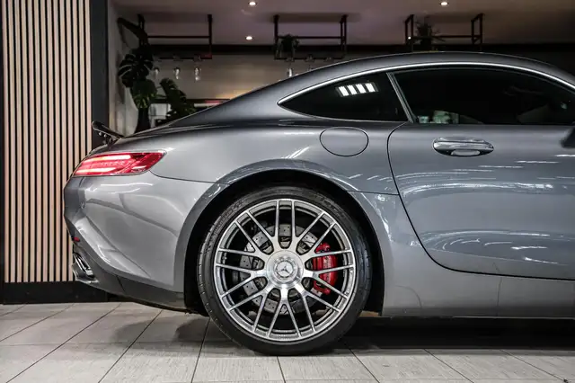 Mercedes-Benz Amg GT view 11