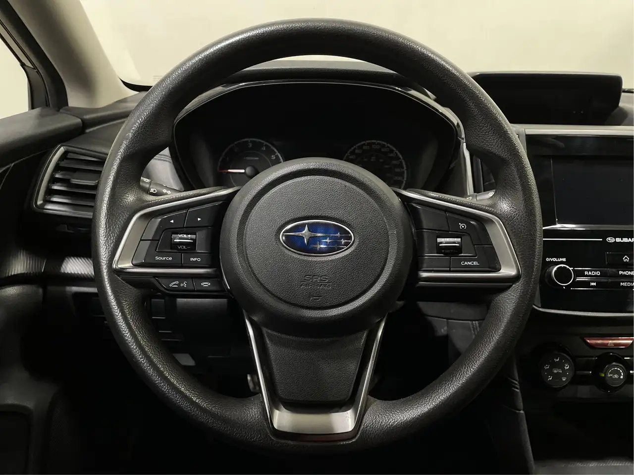 Subaru Impreza снимка Subaru Impreza
