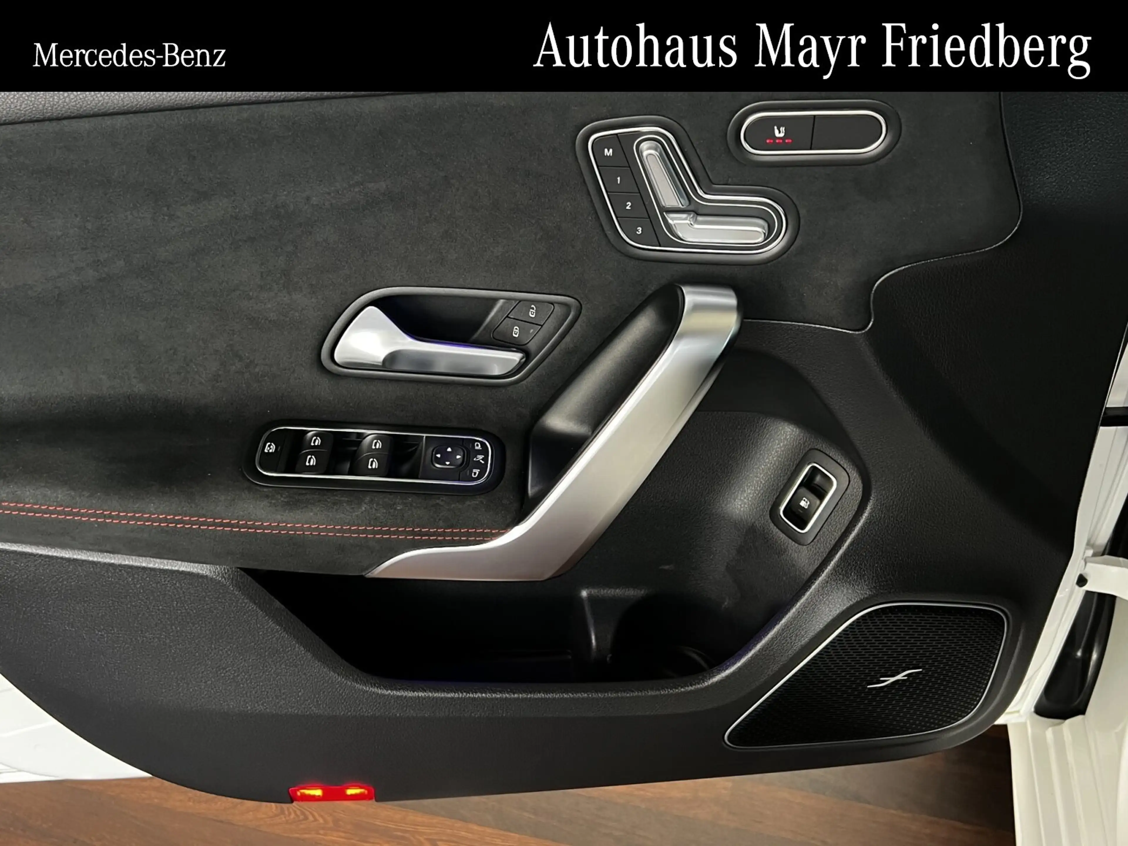 Mercedes-Benz A 250 A 250 e AMG PREMIUM PANO+HEADUP+BURMESTER+360° BC — photo 11