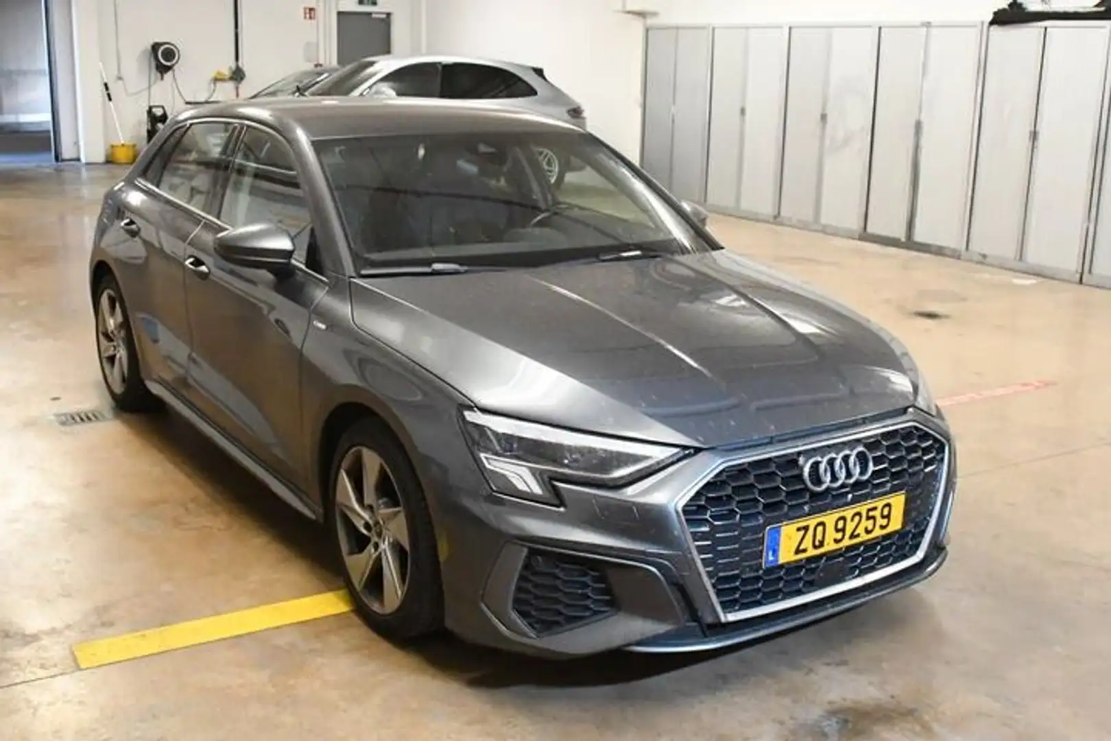Audi A3 30 TFSI S tronic S line*LEDER*Netto-13200€ Gris - 2