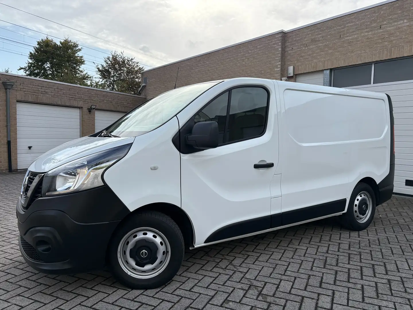 Nissan NV300 NV300 L1H1 / 85 Dkm / 12 Maanden Garantie / Blanc - 2