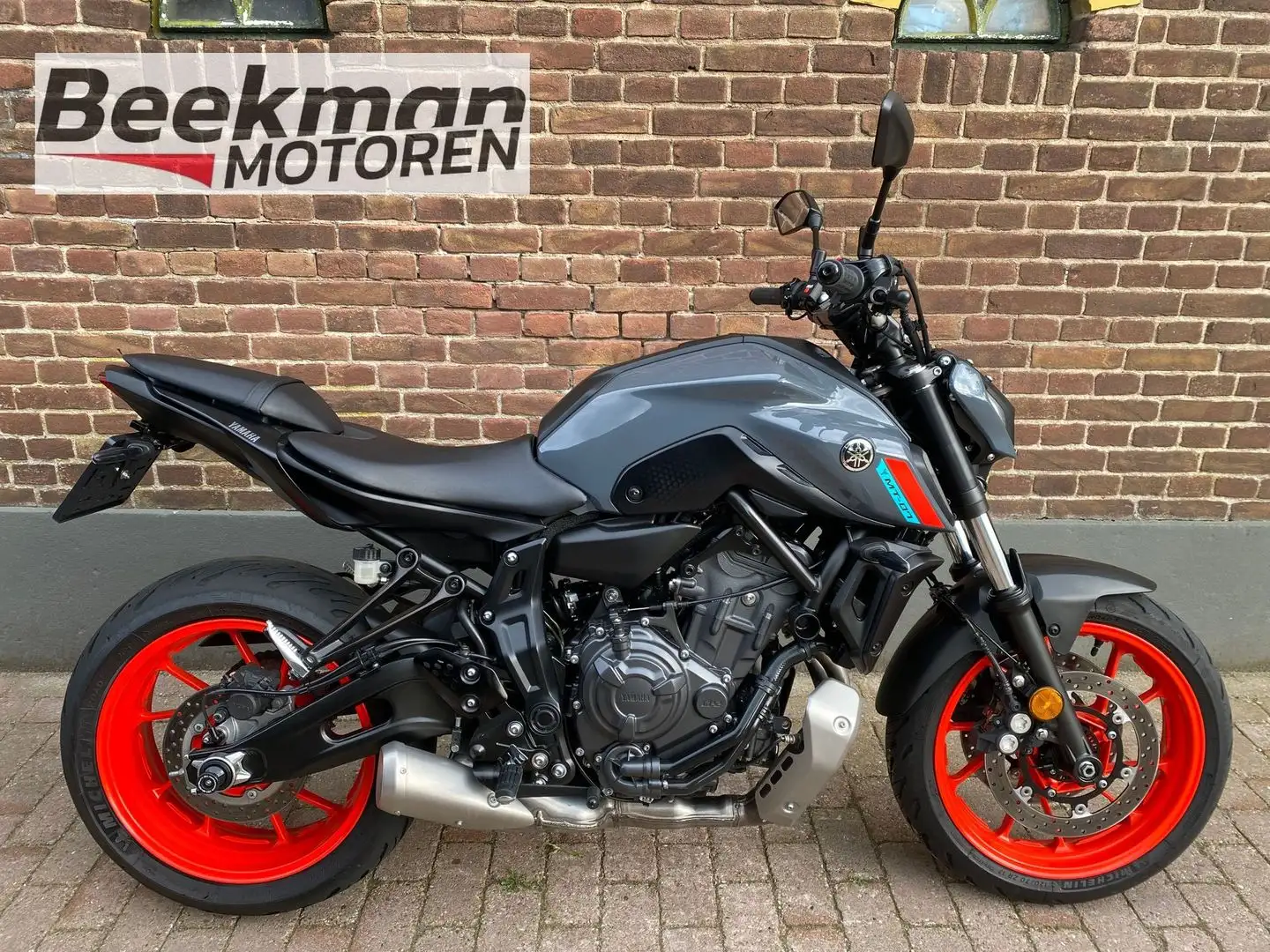 Yamaha MT-07 Gris - 1