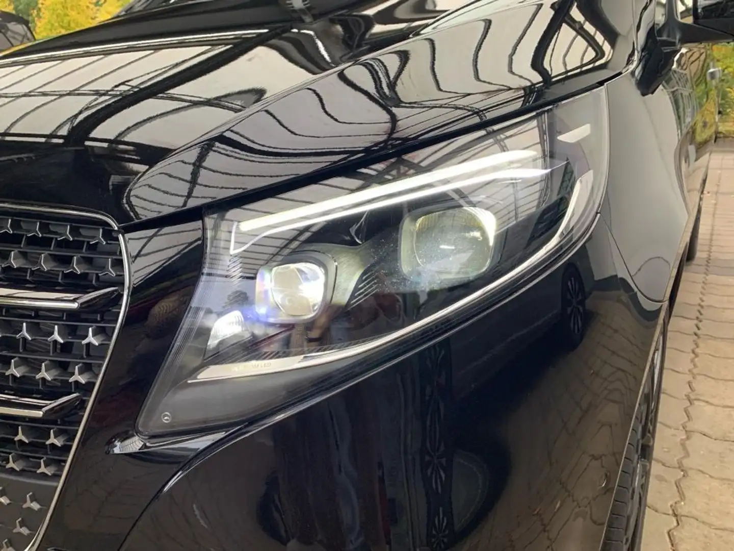 Mercedes-Benz V 300 d AVANTGARDE, LANG - AMG, NIGHT, AHK, StHz Noir - 2