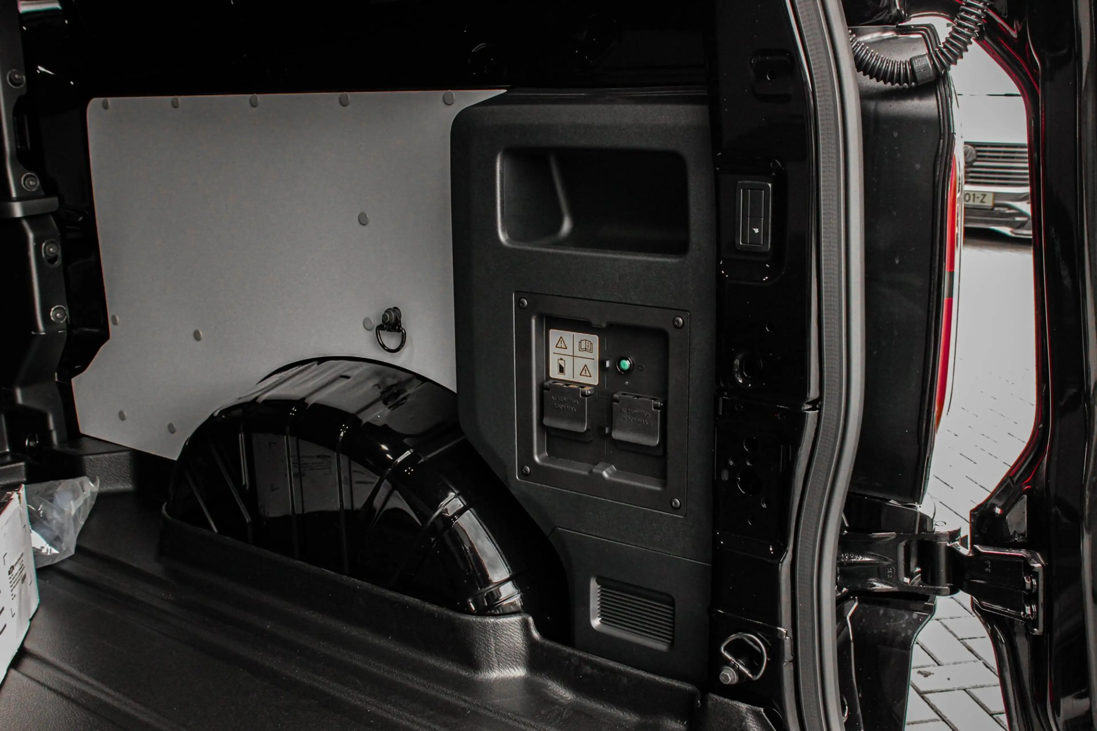 Ford E-Transit Cust. 320 L2H1 Limited 71 kWh DC DUBBEL CABINE / J — photo 26