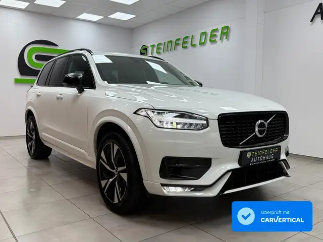 Volvo XC90 B5 R Design AWD / 7 SITZE / PANORAMA / 360°