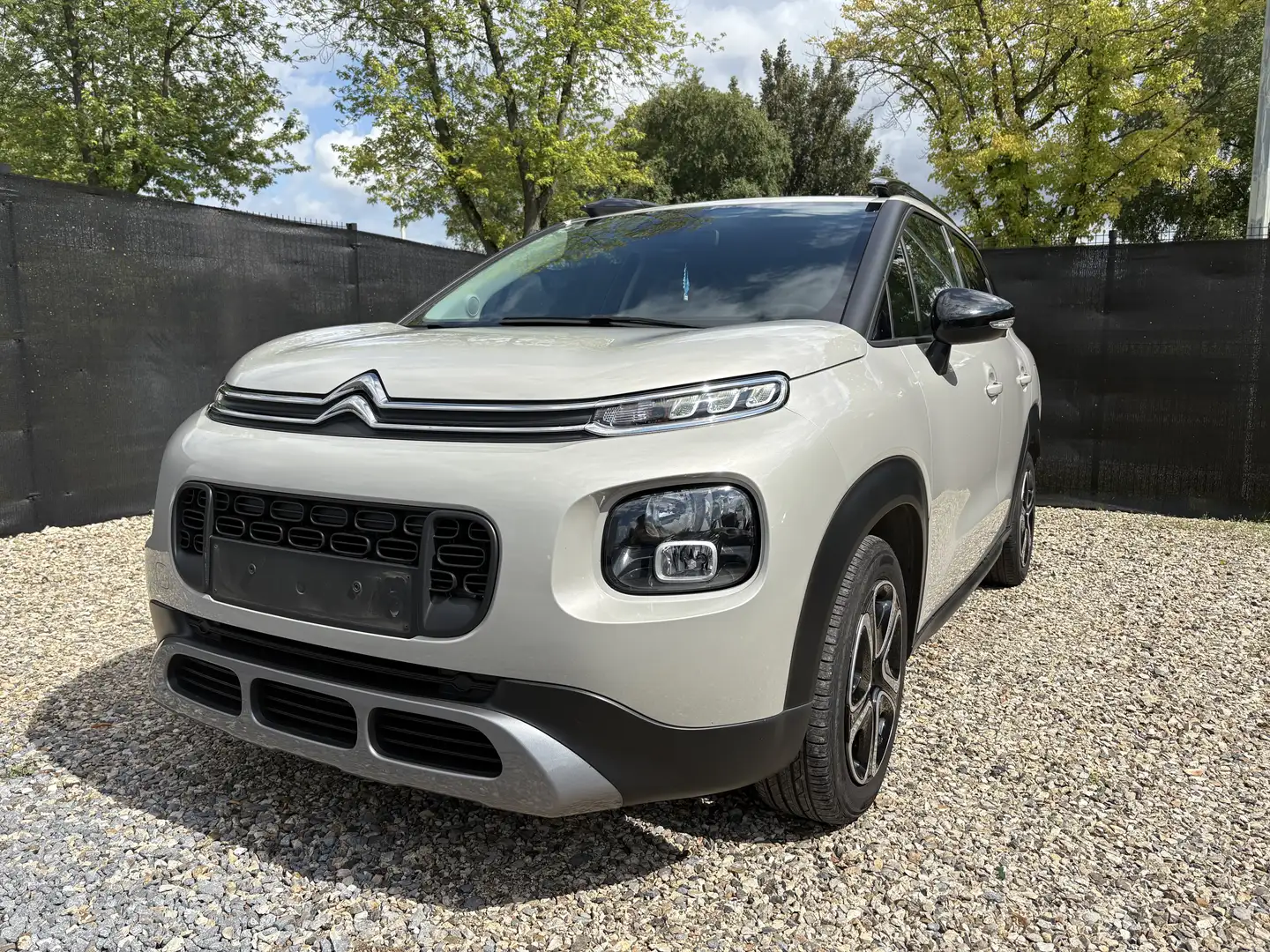 Citroen C3 Aircross 1.2 PureTech ! 1e PROP - CARPLAY - CUIR- 43000km- Grijs - 1