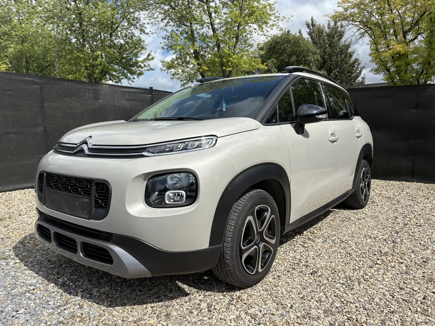 Citroen C3 Aircross 1.2 PureTech ! 1e PROP - CARPLAY - CUIR- 43000km- Grijs - 2