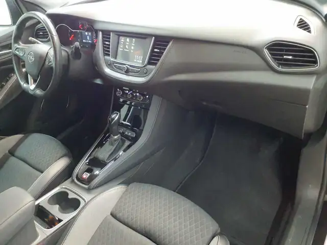 Opel Grandland X view 9