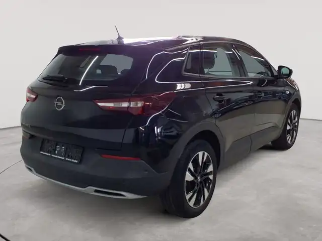 Opel Grandland X view 4