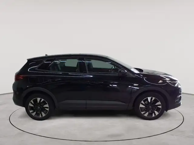 Opel Grandland X view 3
