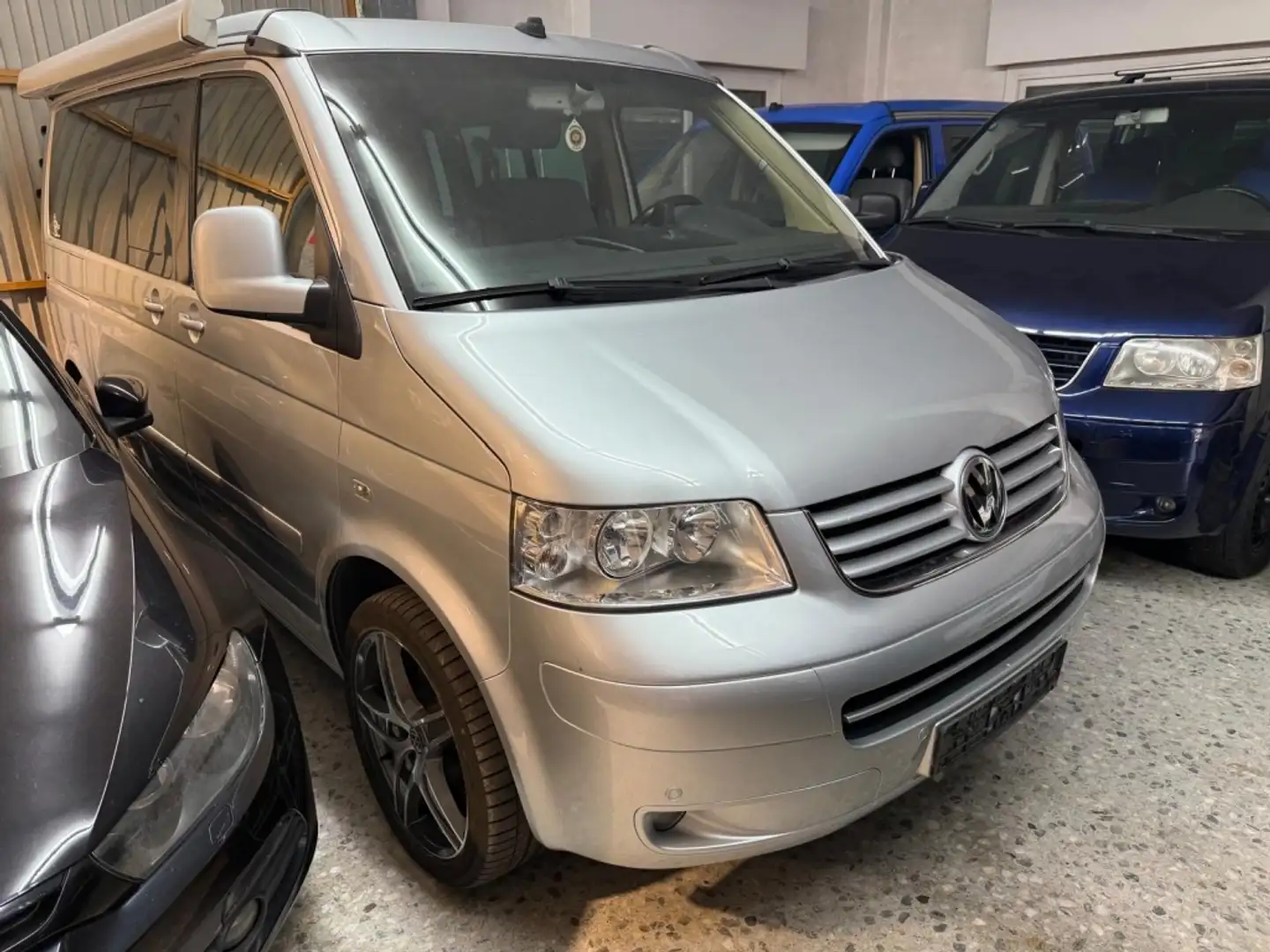Volkswagen California Comercial 2.5TDI Confortline Gris - 1
