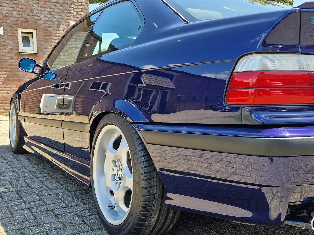 BMW 318iS Coupé M-Sport 17inch alcantara Contour Ai, foto 8