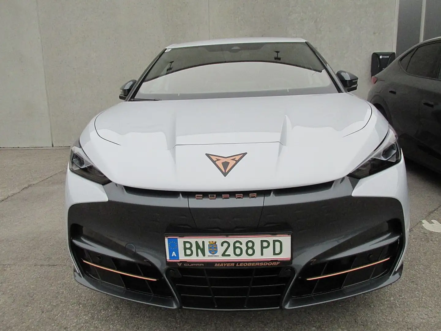 CUPRA Tavascan 77kWh Weiß - 2