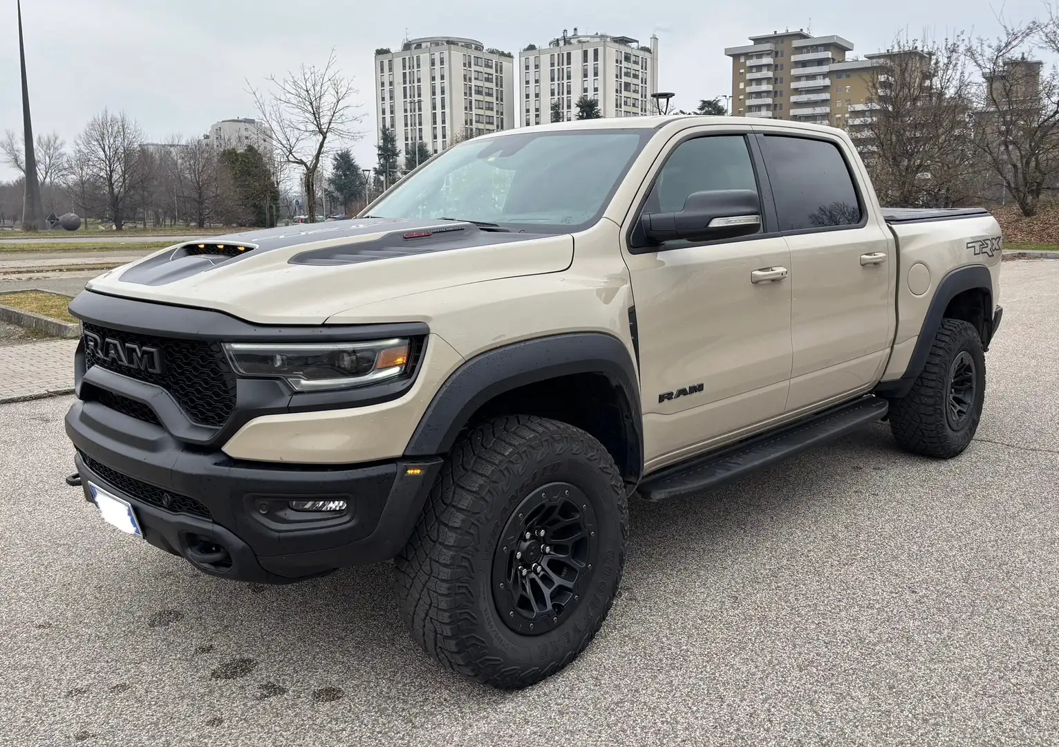 Dodge RAM TRX Sandblast Edition 1500 Crew Cab 6.2 V8 - 1