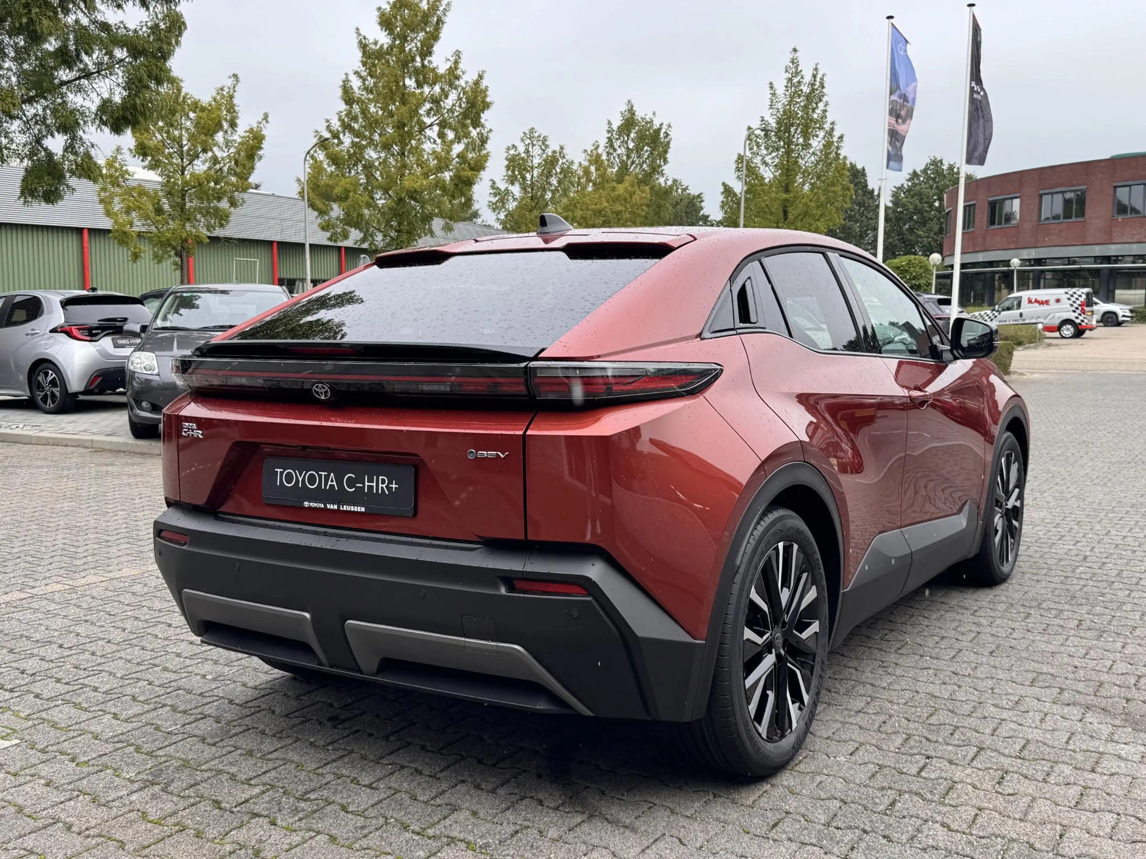 Toyota C-HR+ FIRST EDITION 77KWH NIEUW EN DIRECT LEVERBAAR!!! 2 — photo 7