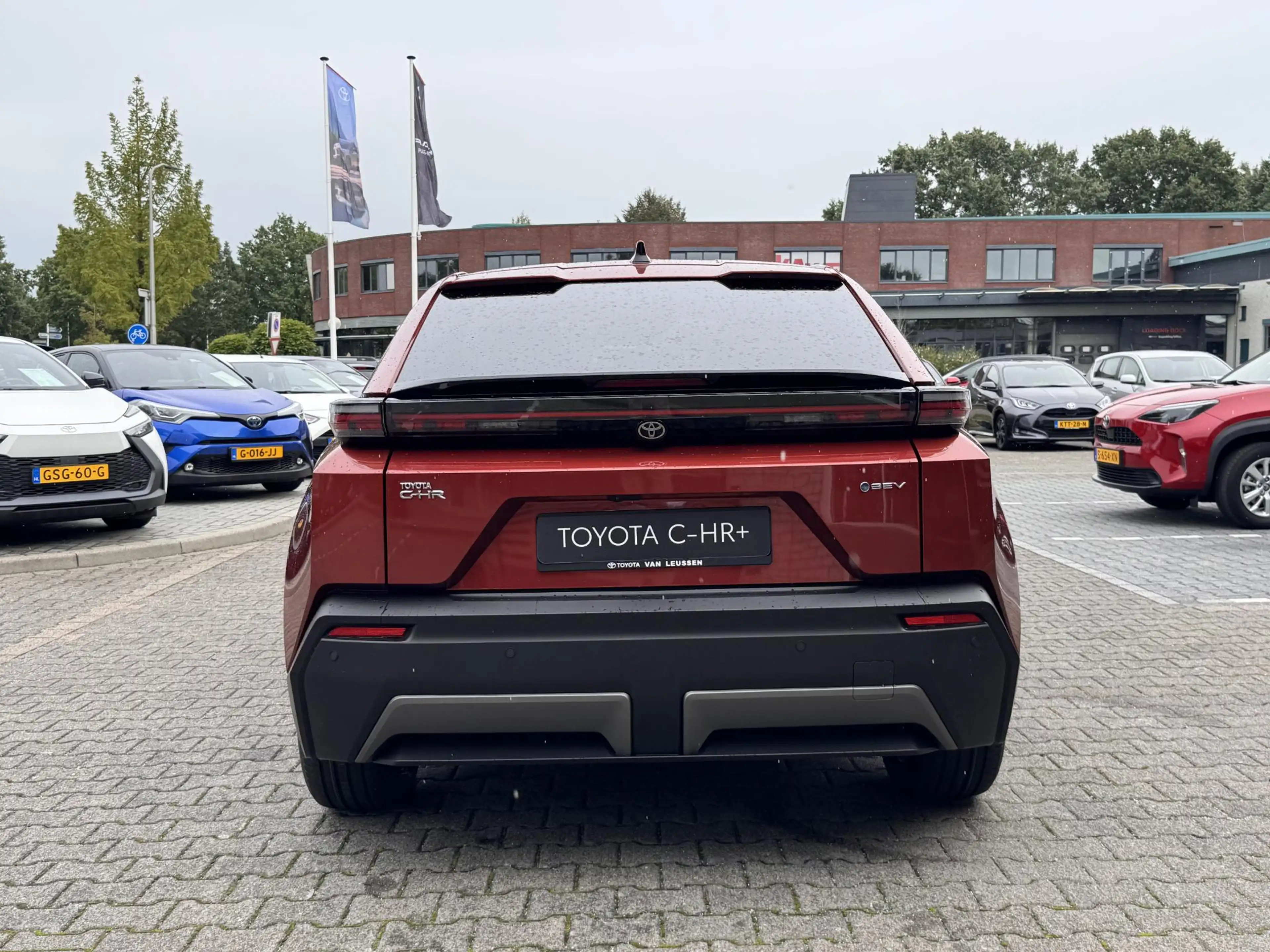 Toyota C-HR+ FIRST EDITION 77KWH NIEUW EN DIRECT LEVERBAAR!!! 2 — photo 4