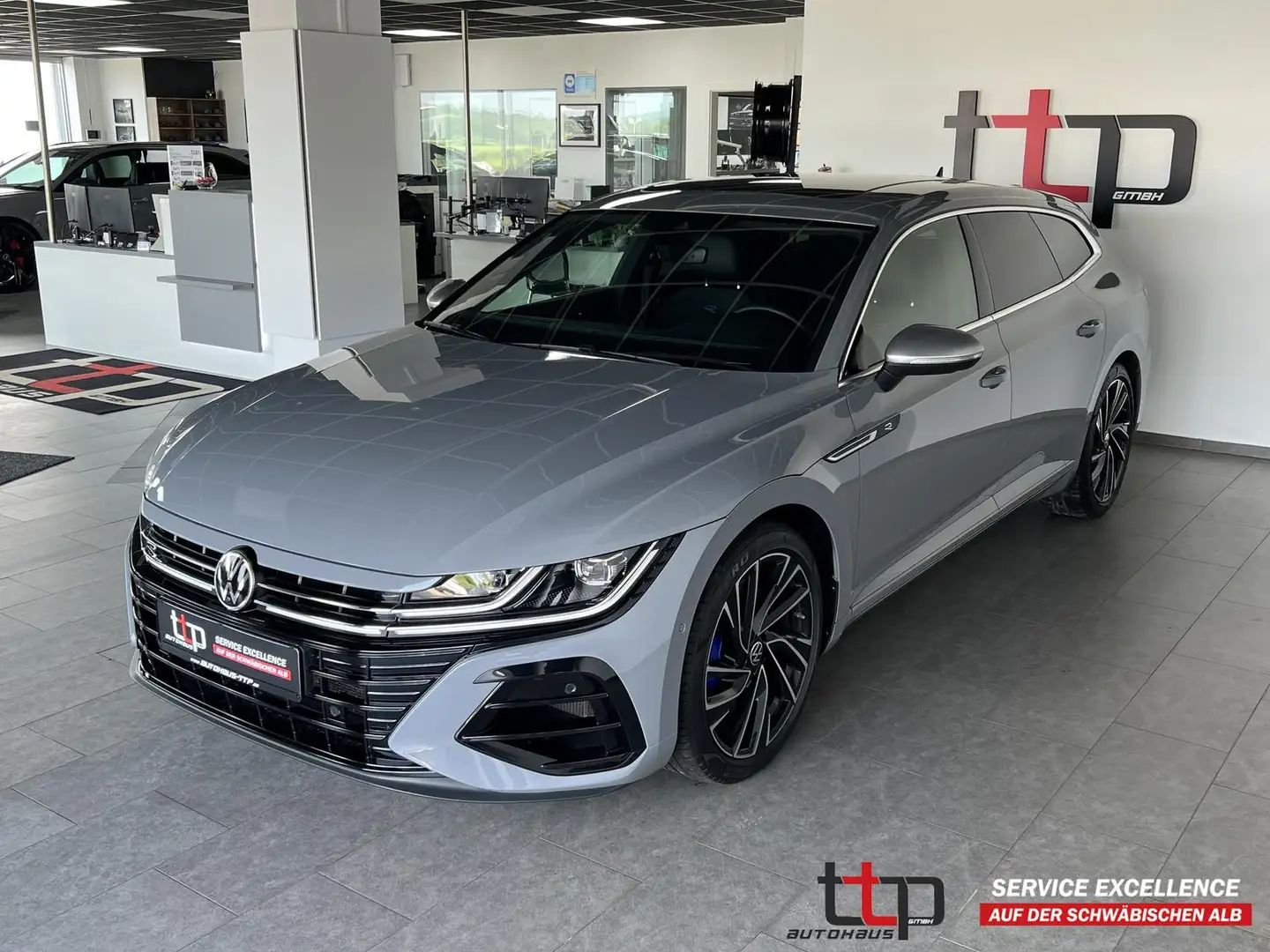 Volkswagen Arteon R SB Pano AHK 360° Matrix Keyless Šedá - 1