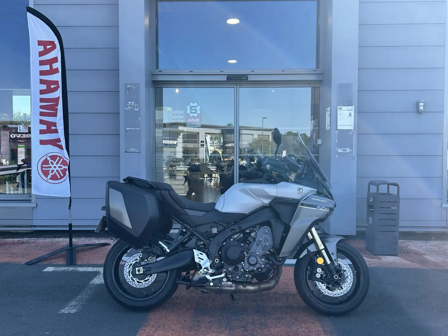 Yamaha Tracer 9 GT Gris - 1