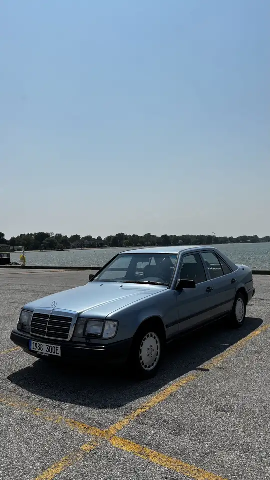 Mercedes-Benz 300 снимка Mercedes-Benz 300