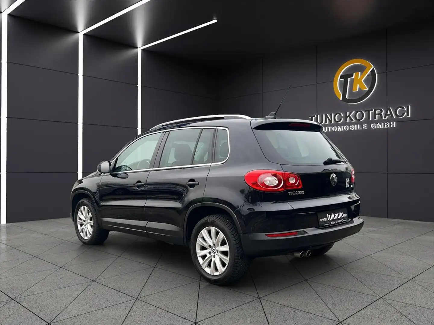 Volkswagen Tiguan 2.0 TDI Sport&Style 4M|SHZ|NAV|AHK|BI-XEN Schwarz - 2