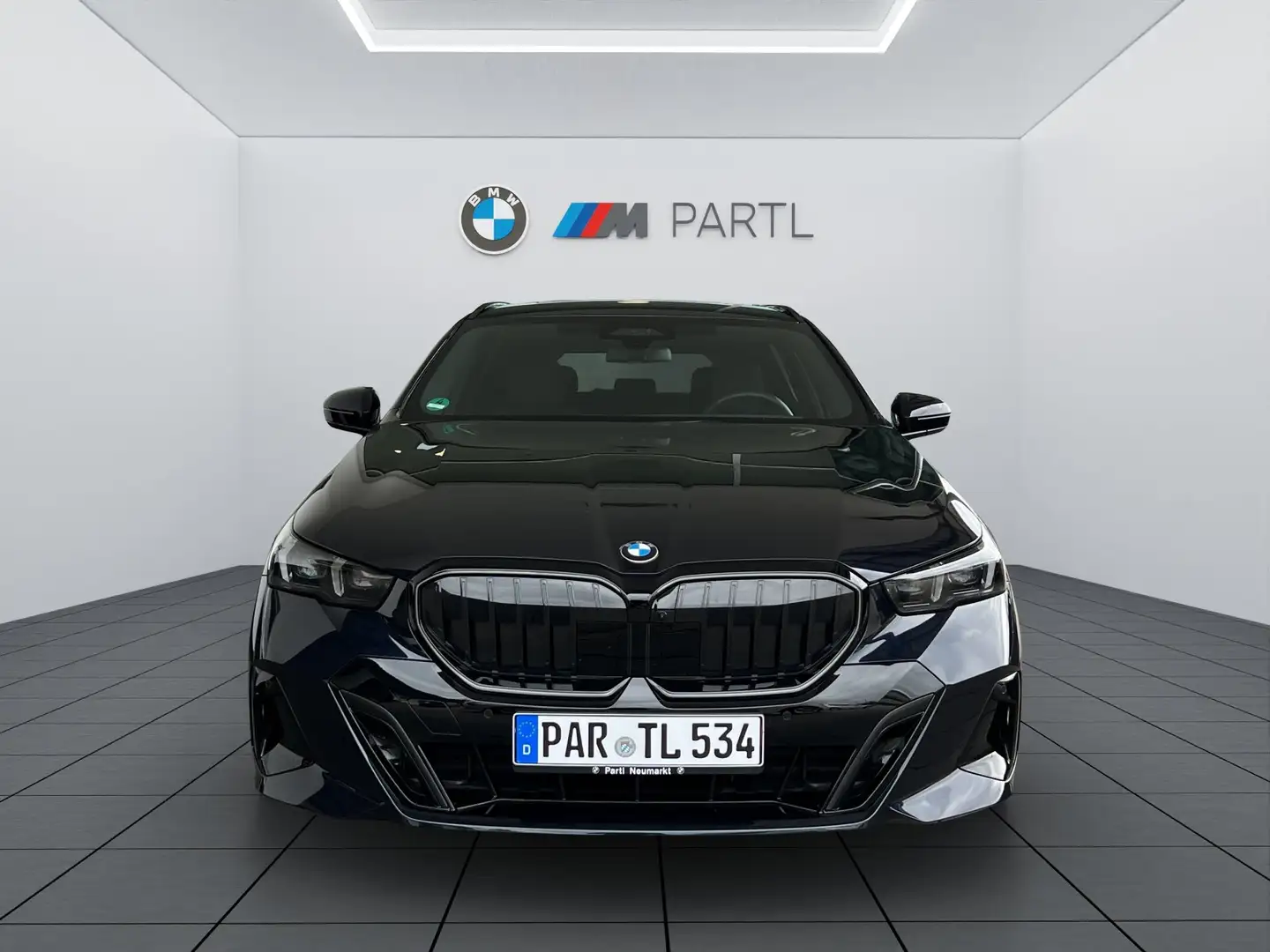 BMW 520 d Touring M-Sport-Pro DA-Prof. 360° H/K AHK Schwarz - 2