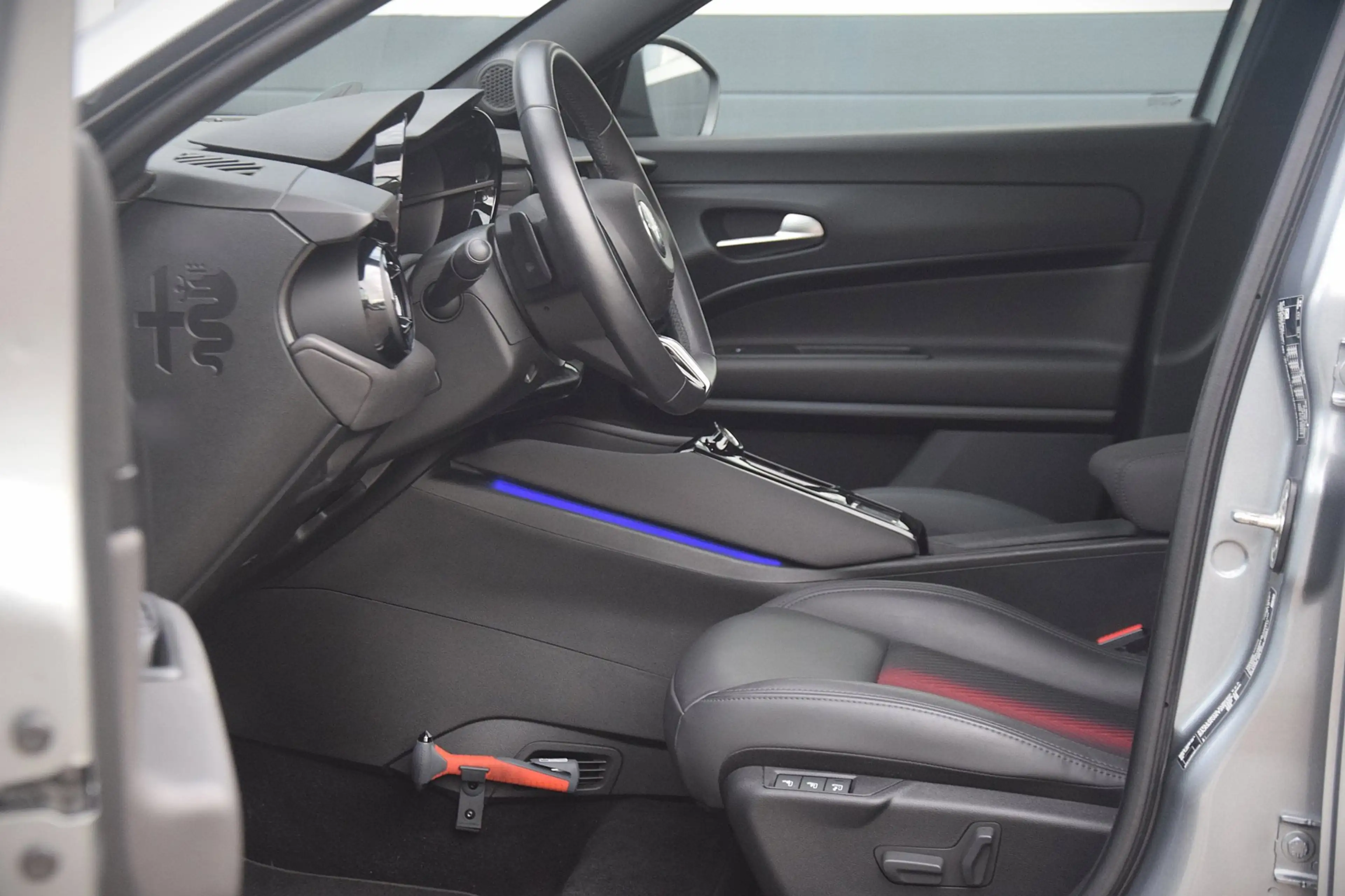 Alfa Romeo Junior 1.2 Turbo Hybrid Ibrida Speciale — photo 8