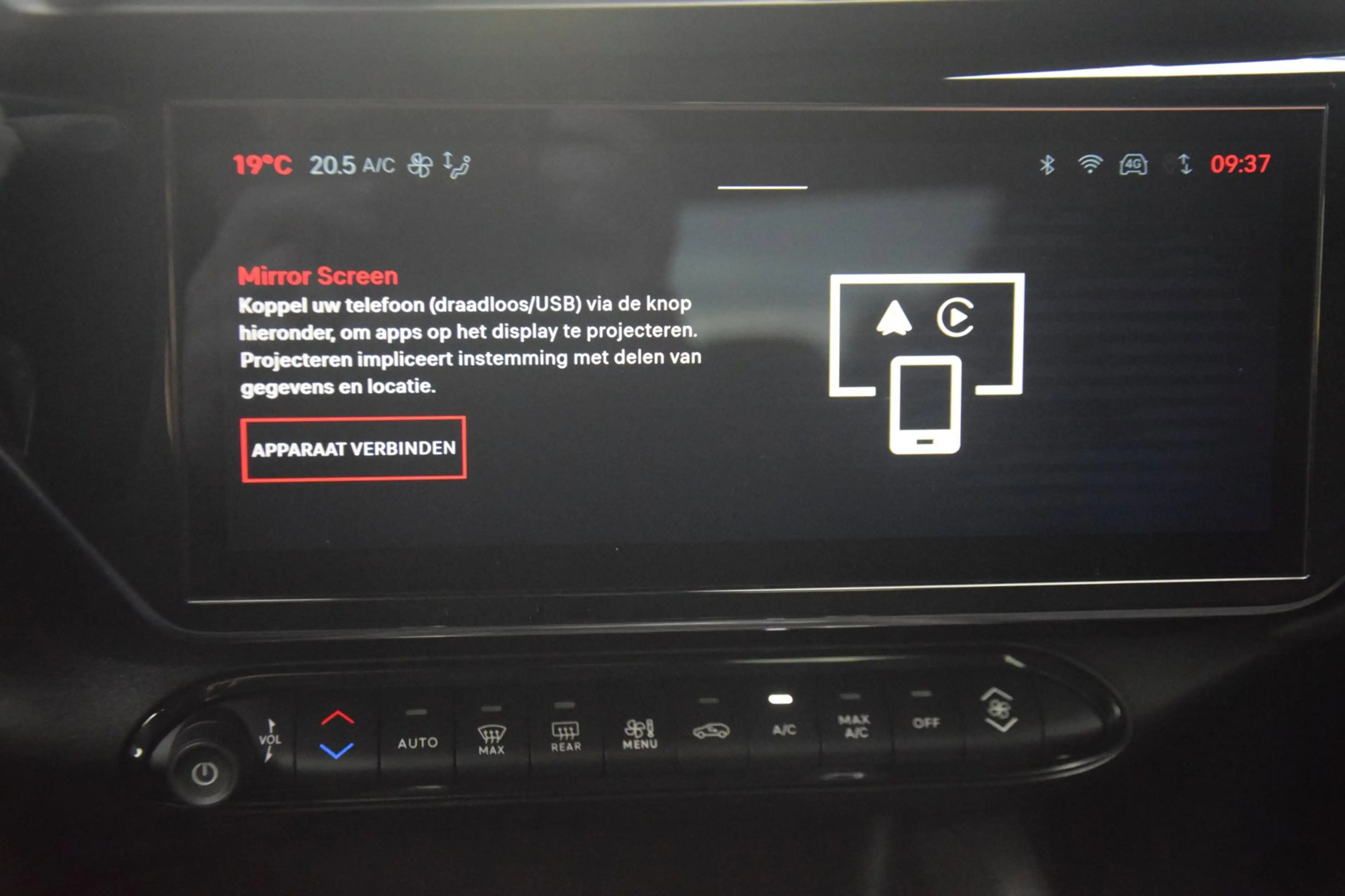 Alfa Romeo Junior 1.2 Turbo Hybrid Ibrida Speciale — photo 15