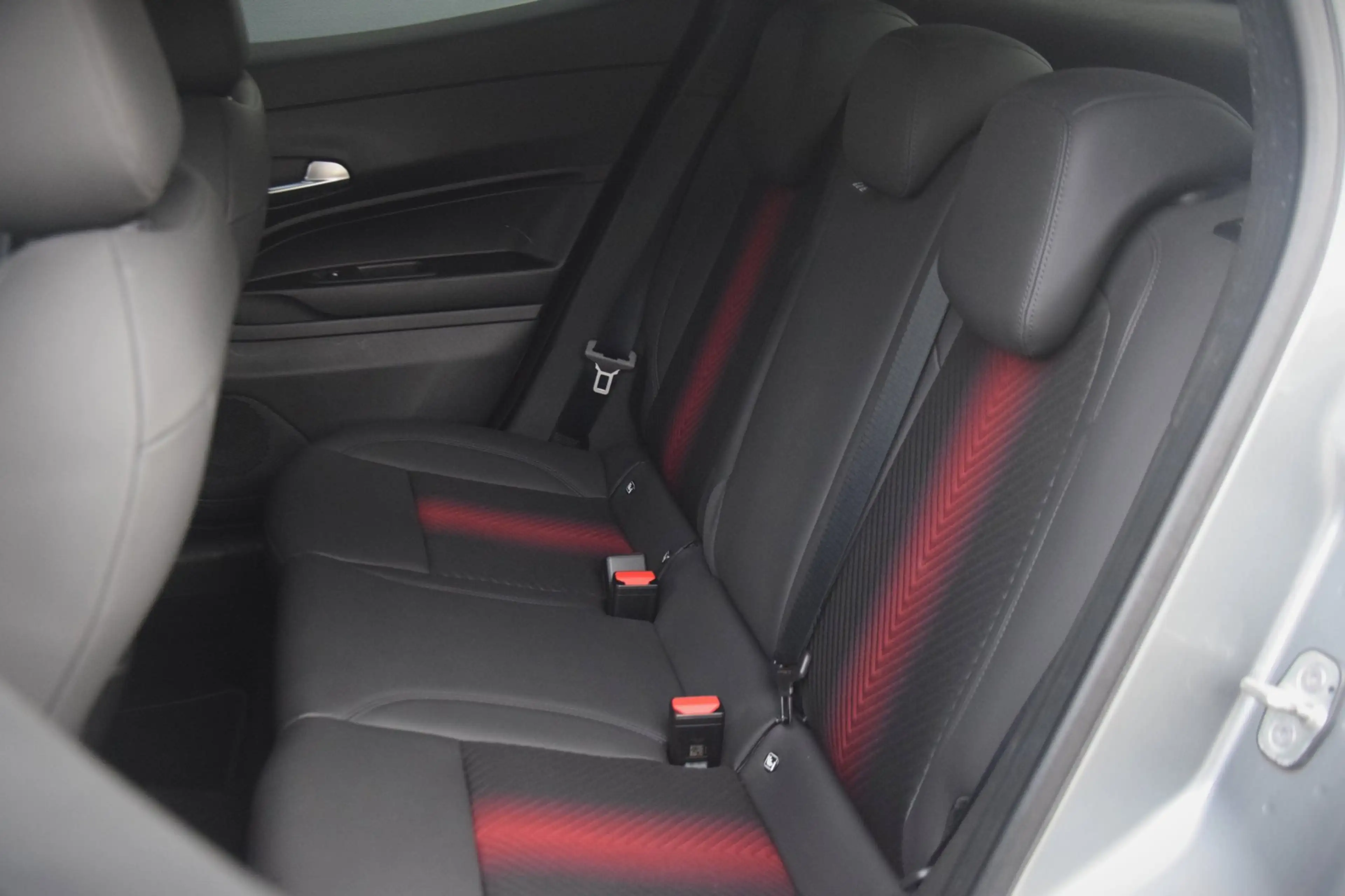 Alfa Romeo Junior 1.2 Turbo Hybrid Ibrida Speciale — photo 10