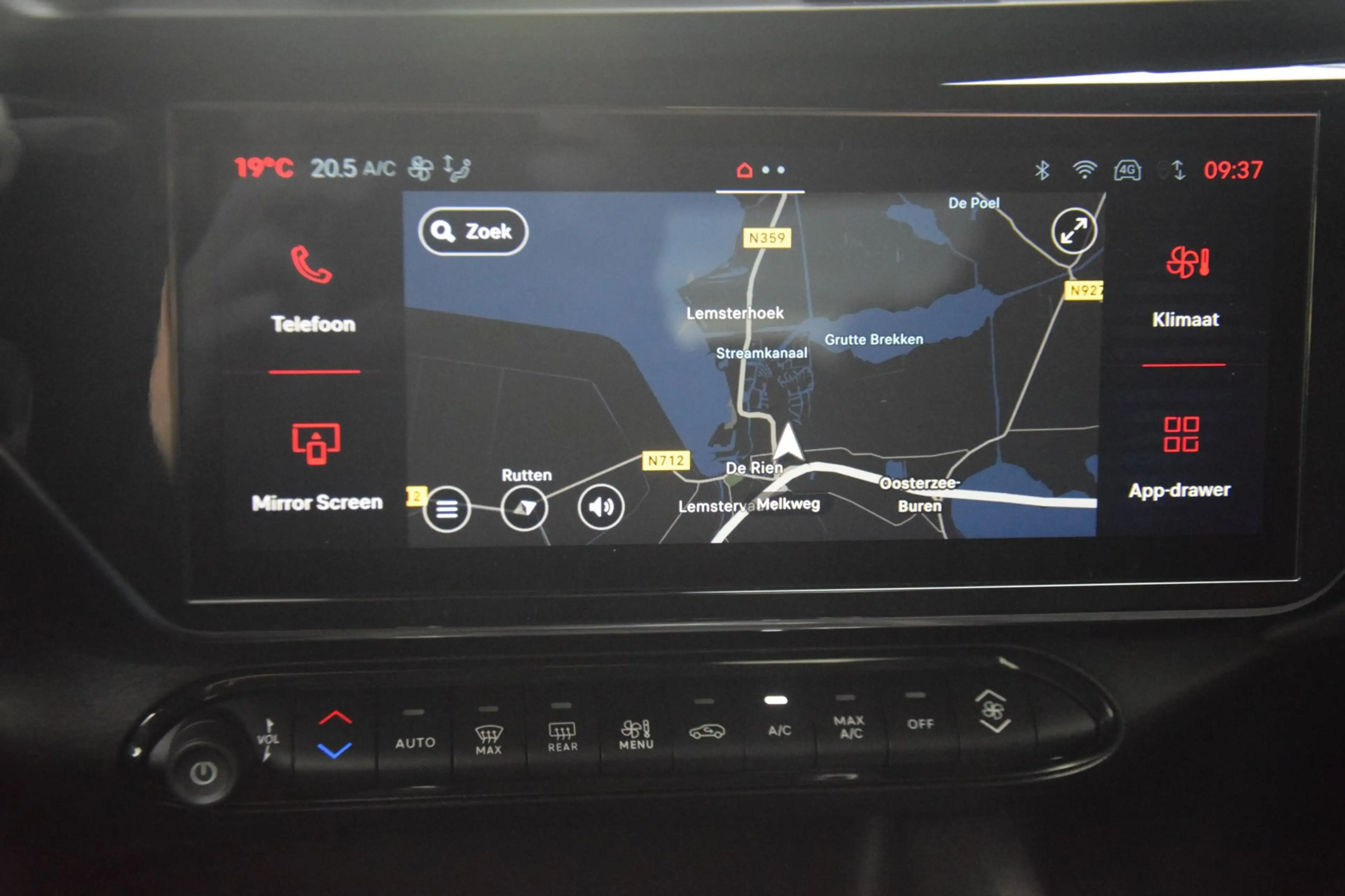 Alfa Romeo Junior 1.2 Turbo Hybrid Ibrida Speciale — photo 14