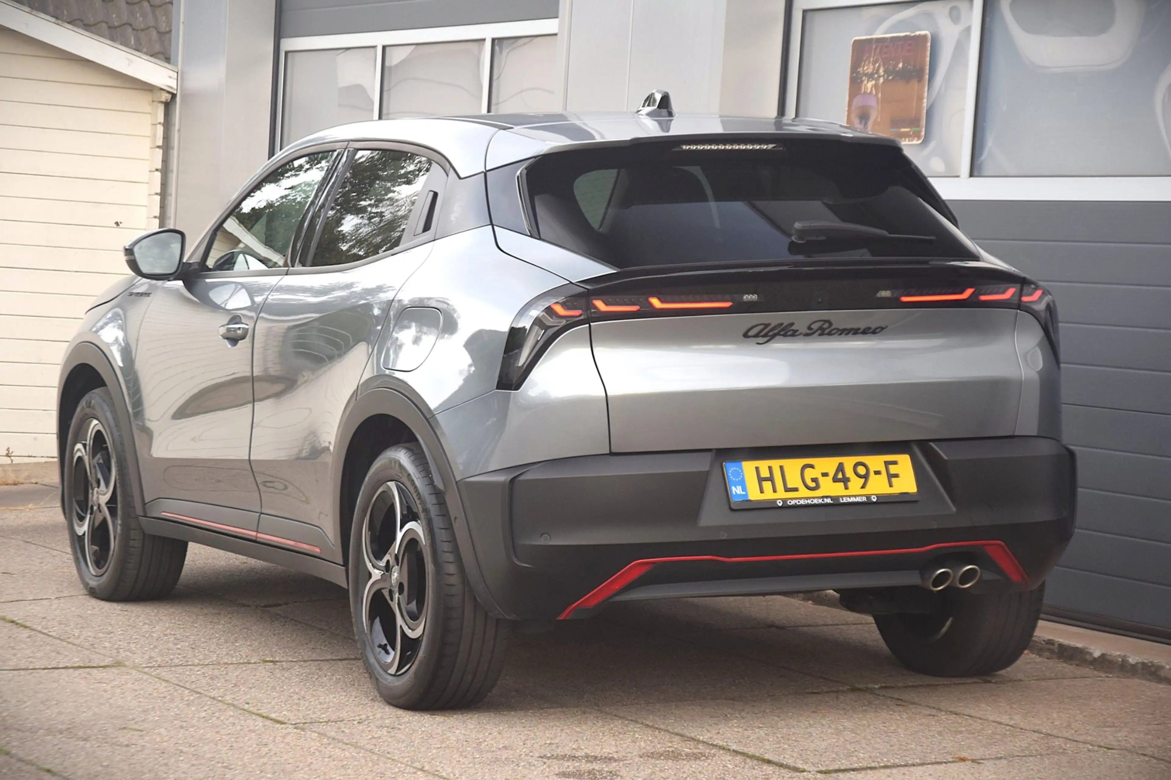 Alfa Romeo Junior 1.2 Turbo Hybrid Ibrida Speciale — photo 23