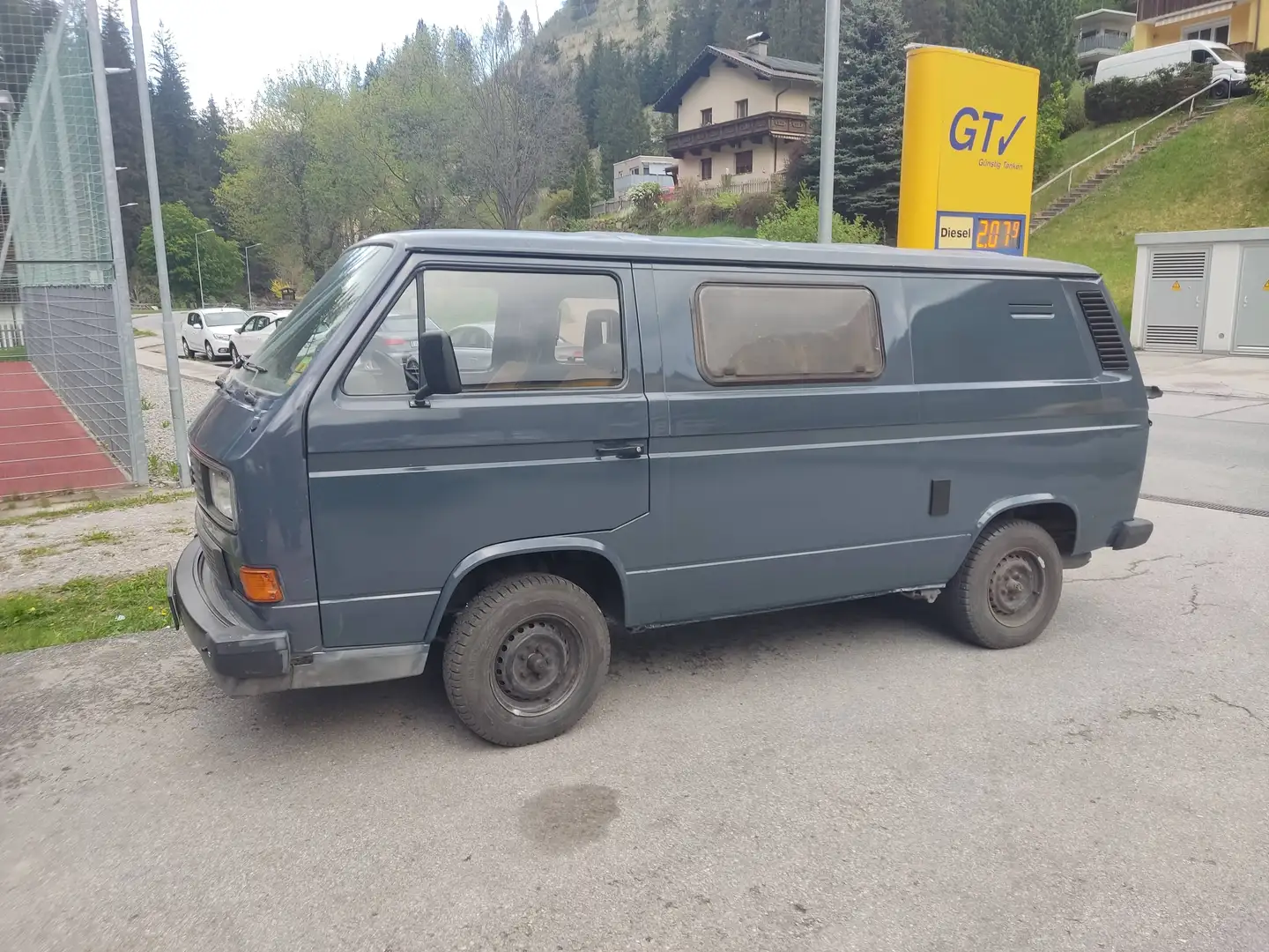 Volkswagen T3 Kombi Camper Grau - 2