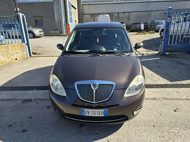 Lancia Ypsilon 1.2 8v Versus , cingia fatta 74000