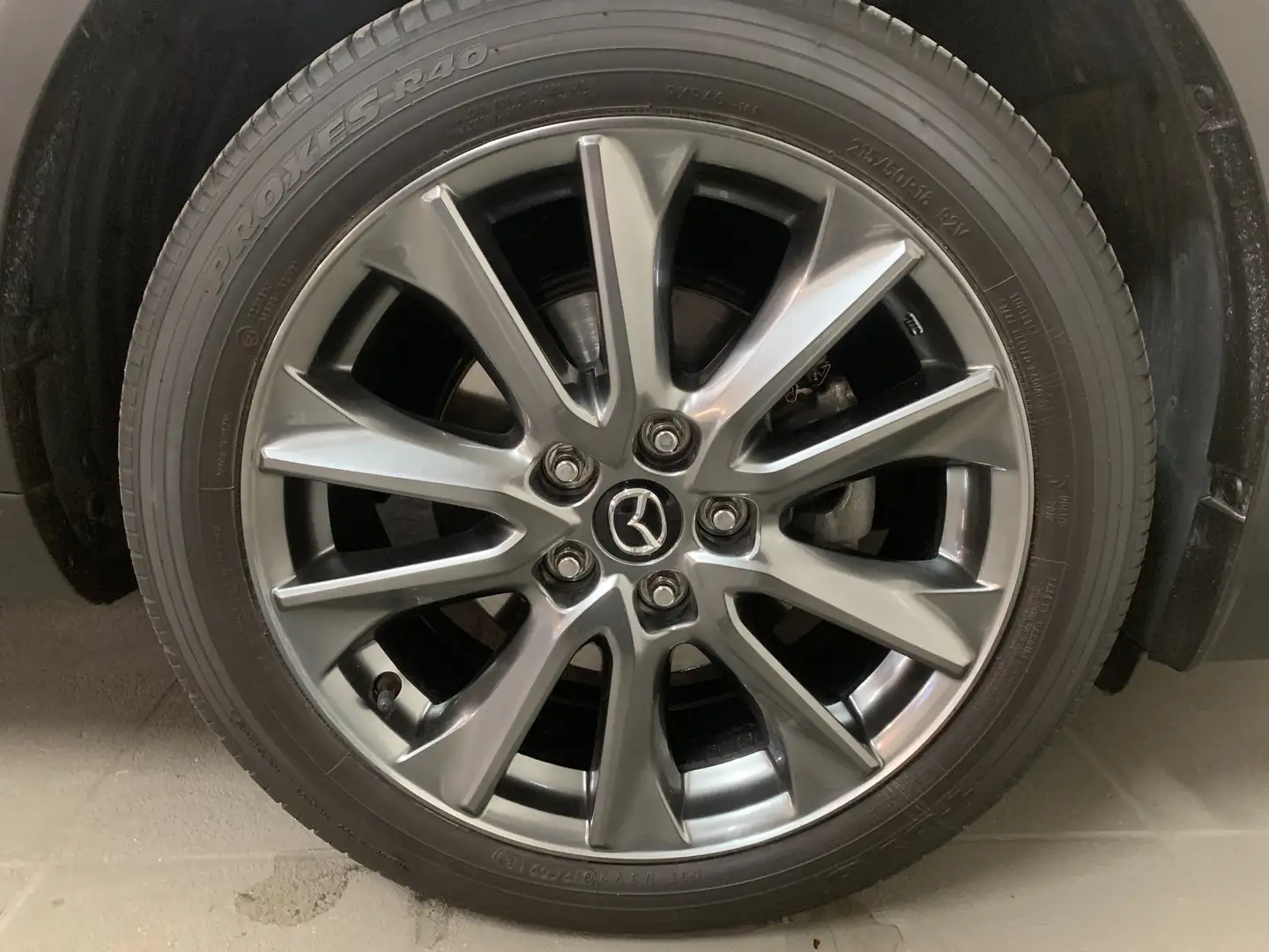 Mazda CX-3 Automatik Takumi+ Grau - 2