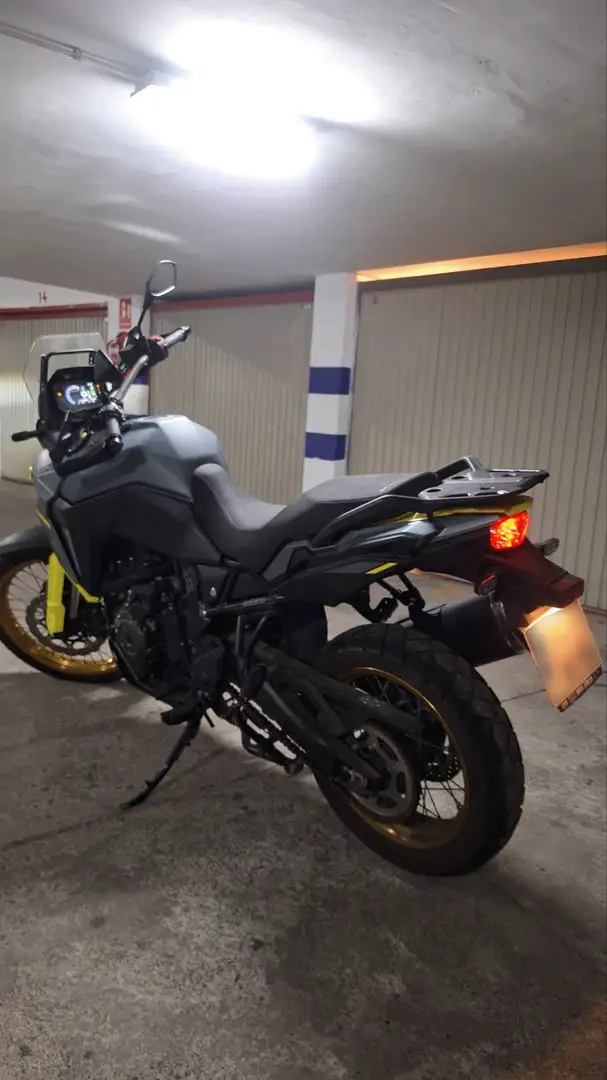 Suzuki V-Strom 800DE Amarillo - 2