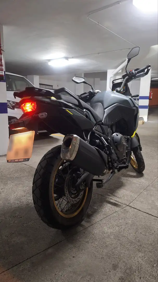 Suzuki V-Strom 800DE Amarillo - 1