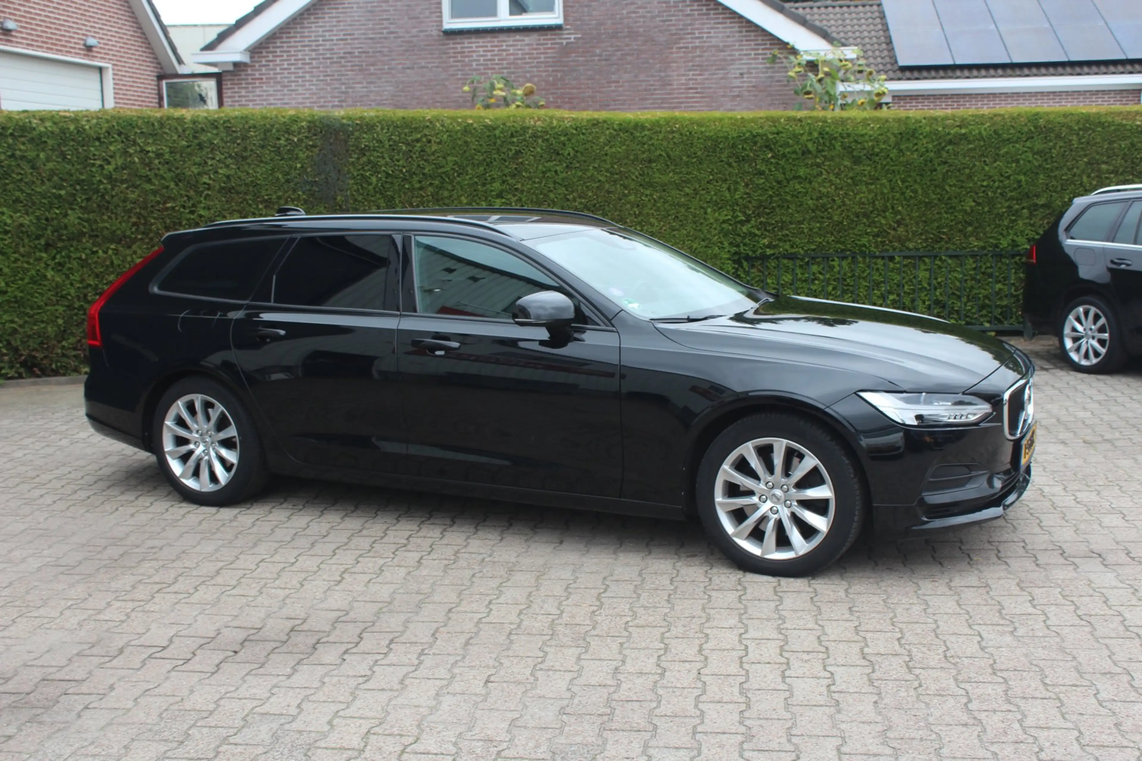 Volvo V90 2.0 T4 Kinetic Stoel/Stuur verwarming, trekhaak — photo 3