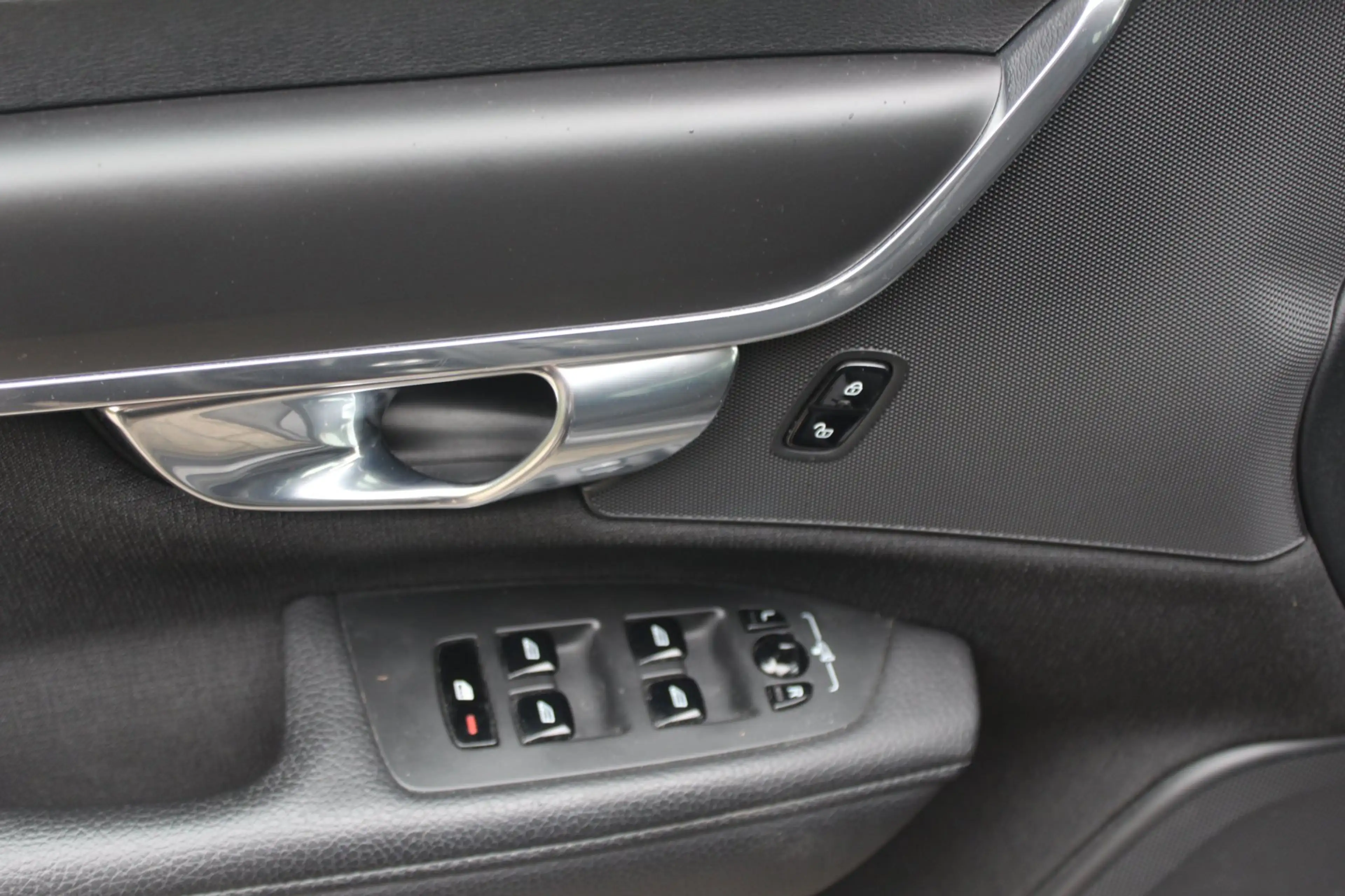Volvo V90 2.0 T4 Kinetic Stoel/Stuur verwarming, trekhaak — photo 15