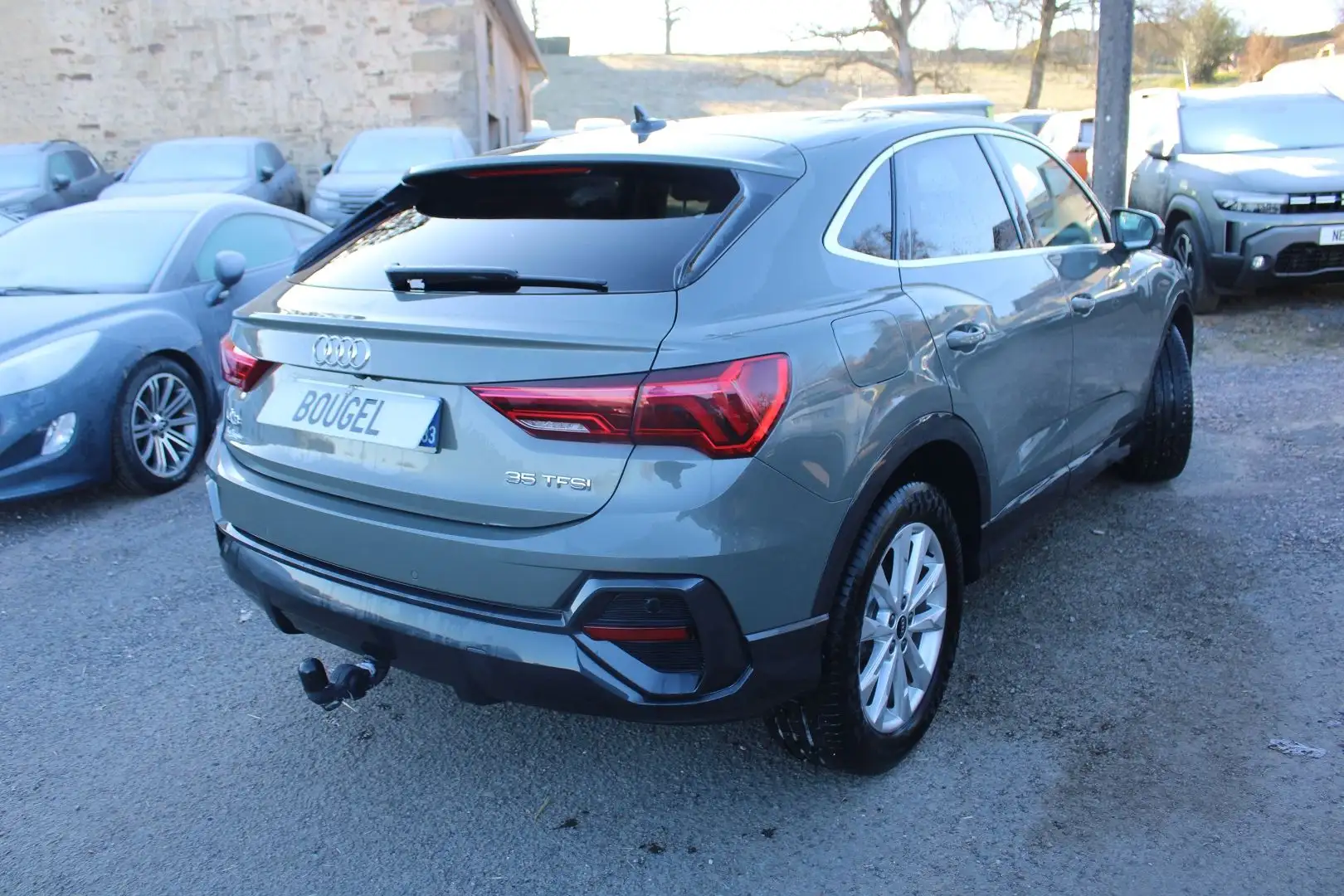 Audi Q3 BUSINESS LINE 35 TFSI 150 CV GPS 3D CAMÉRA USB JA  Gris - 2