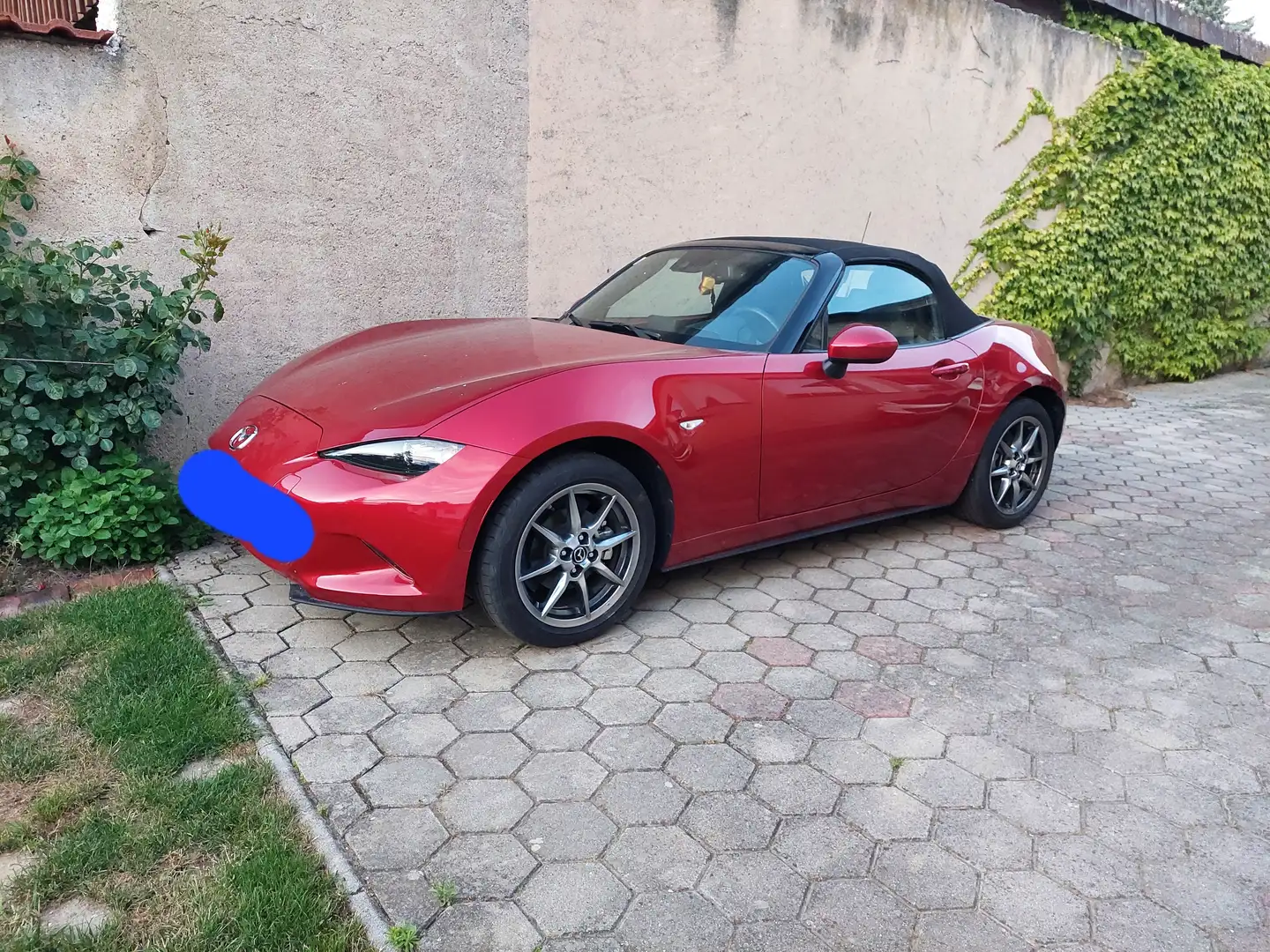 Mazda MX-5 MX-5 Soft Top G132 Revolution Revolution Rot - 1