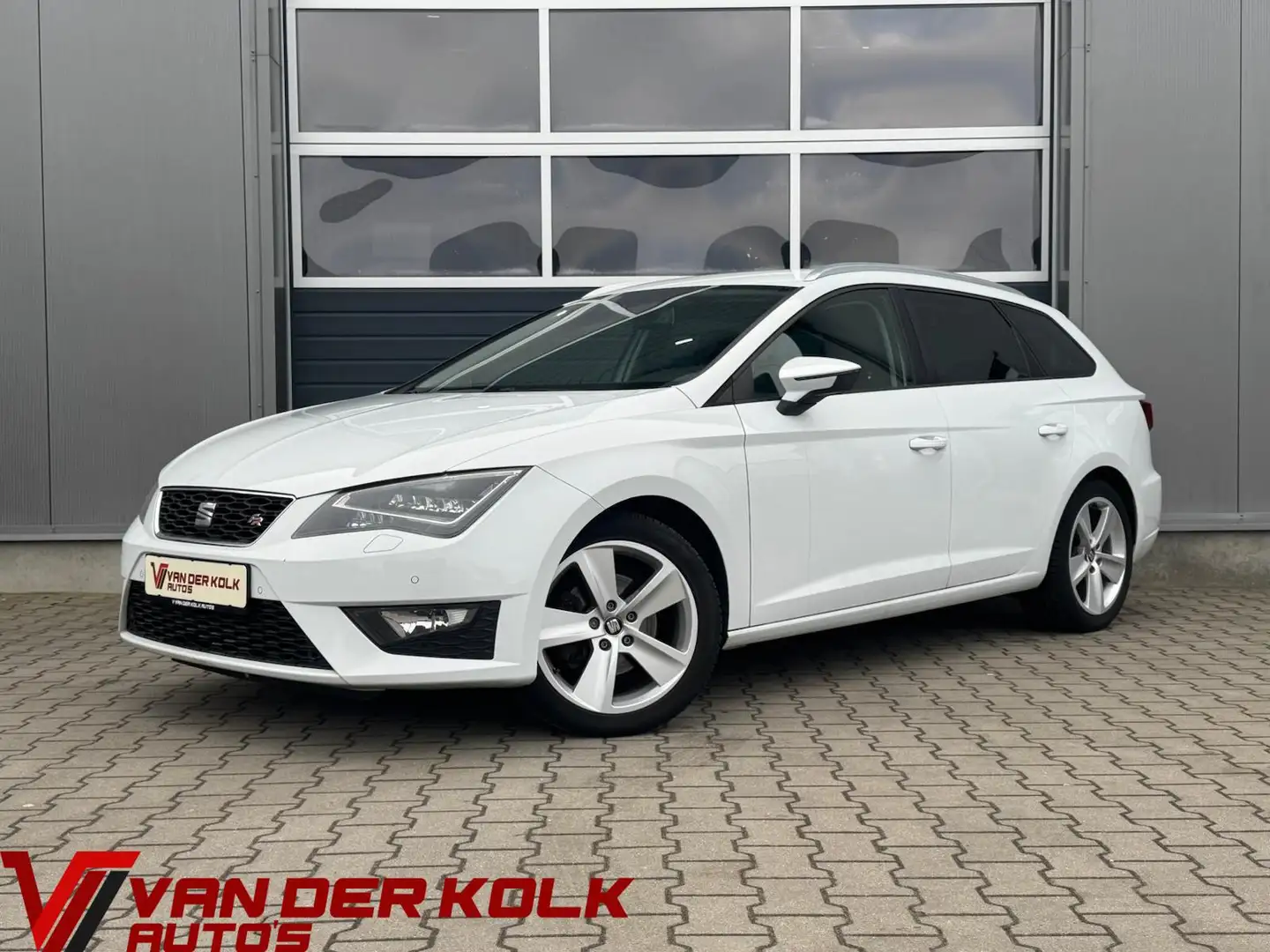 SEAT Leon ST 1.4 TSI FR | Half Leder | LED | Navigatie | Cru - 1