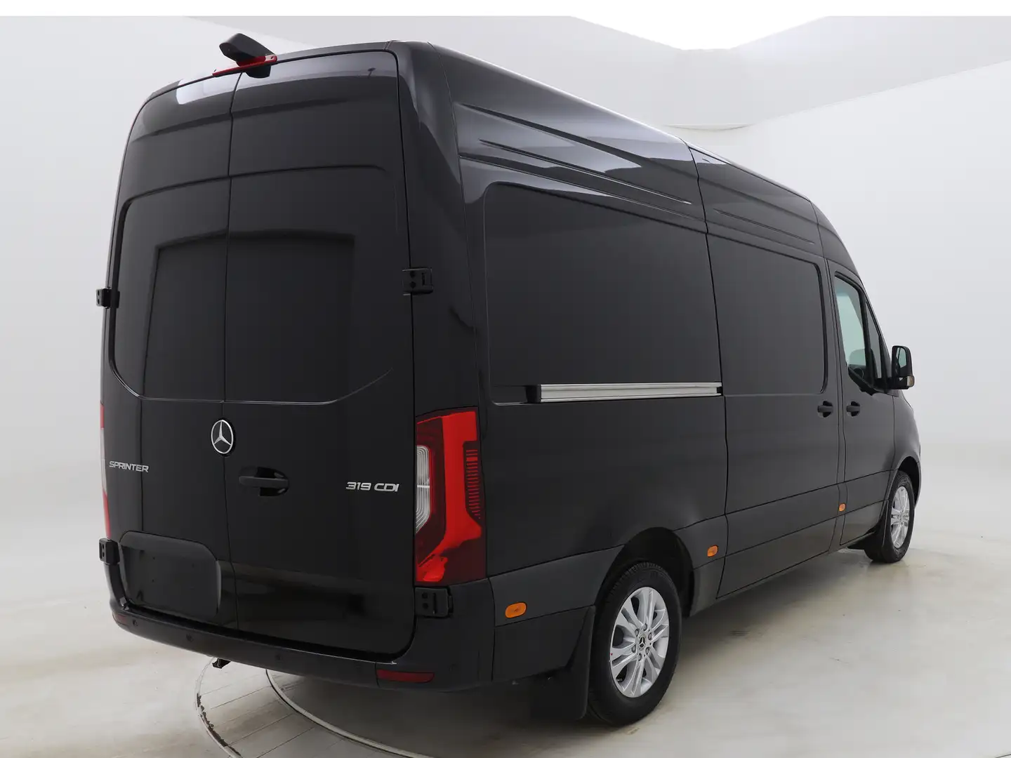 Mercedes-Benz Sprinter 319CDI 190PK L2H2 RWD SELECT 9G-tronic | Full LED Zwart - 2