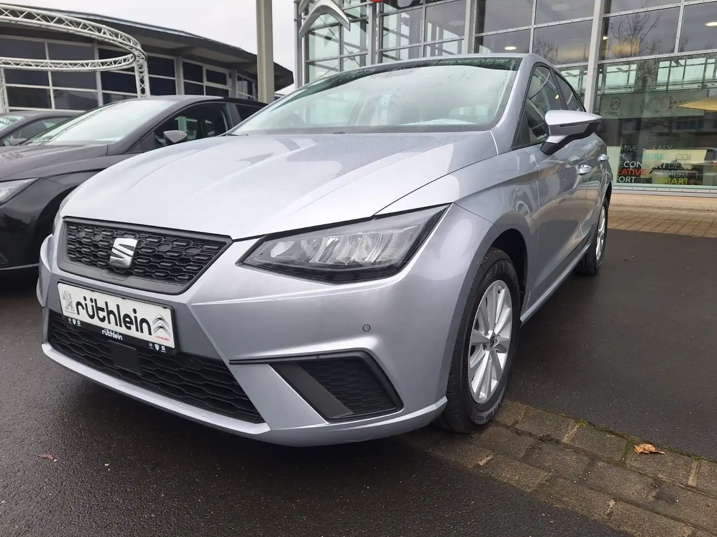 SEAT Ibiza Style 116 PS Automatik Gris - 1