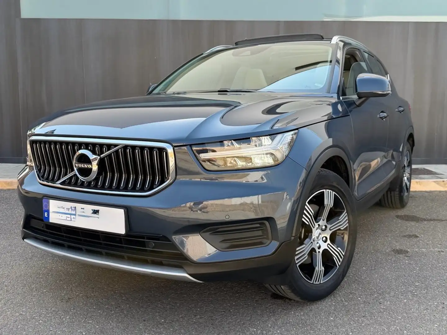 Volvo XC40 T4 R-Design AWD Aut. Azul - 1