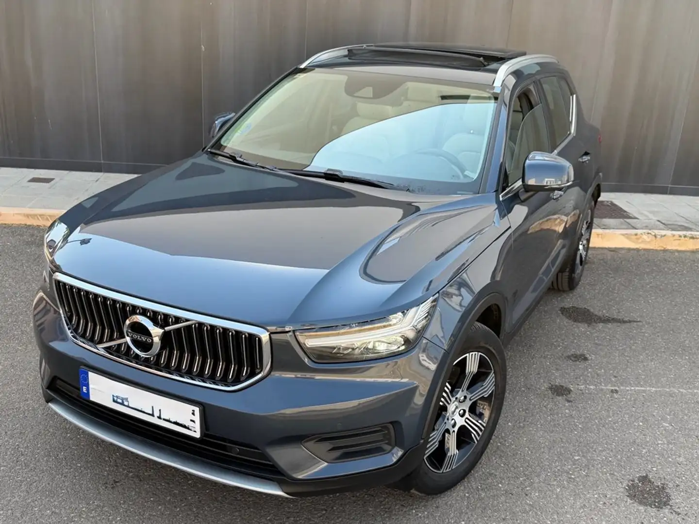 Volvo XC40 T4 R-Design AWD Aut. Azul - 2
