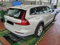 Volvo V60 Cross Country B4 Diesel AWD Aut/AHK/Navi/LED Silber - thumbnail 2