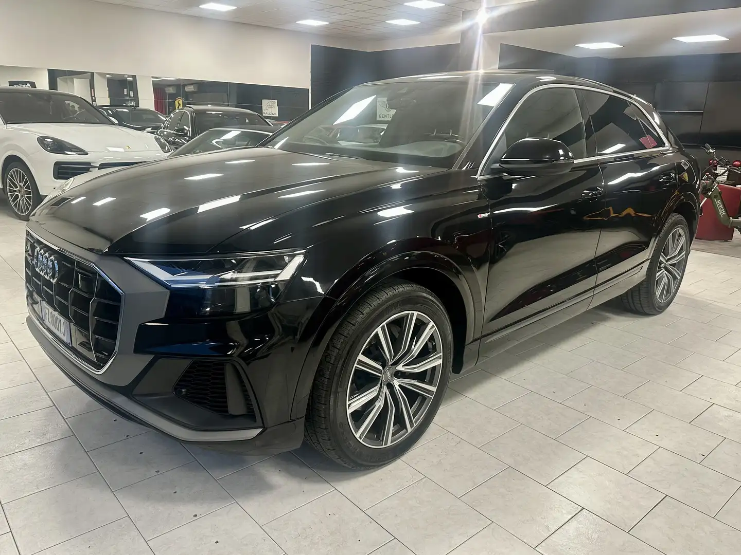 Audi Q8 50 3.0 tdi mhev S line quattro tiptronic Noir - 1