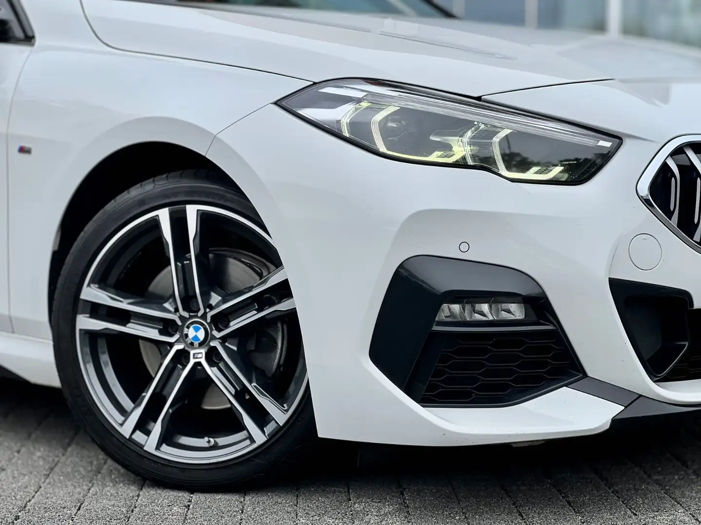 BMW 218 i GranCoupe M-Sport*HUD*LED*LiveCockpit*Leder Blanc - 2