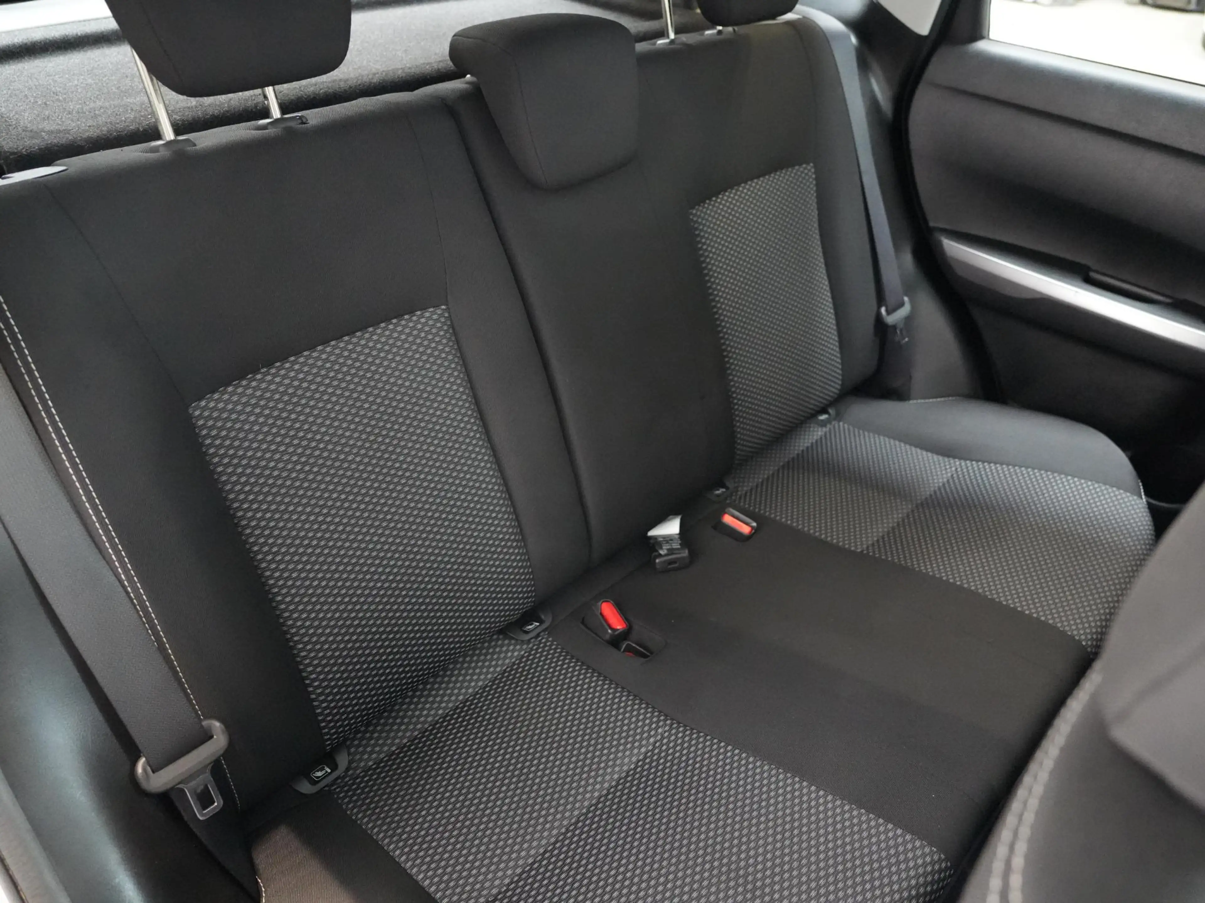 Suzuki Vitara Exclusive 2WD ✅Stoelverw.✅Camera✅Cruise✅Afn. Trekh — photo 8