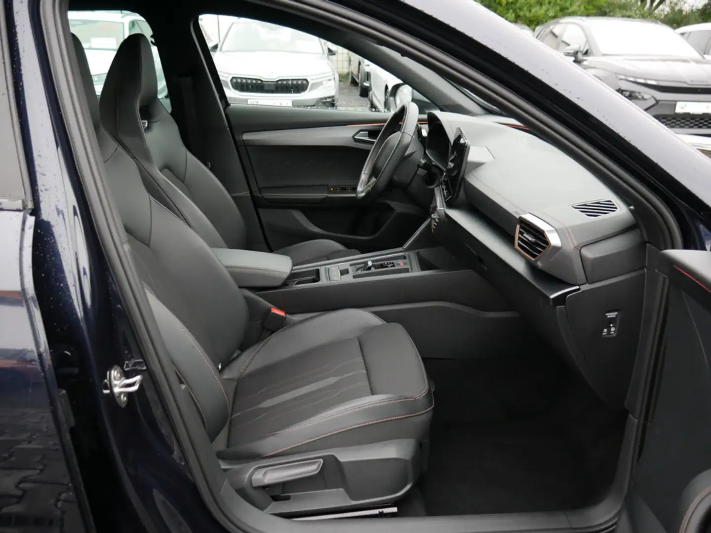 CUPRA Formentor 2.0 TDI 4Drive SHZ NAVI ACC LED 19" Bleu - 2